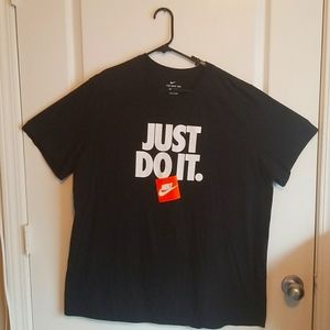 Mens Nike Tshirt XXL Black-White